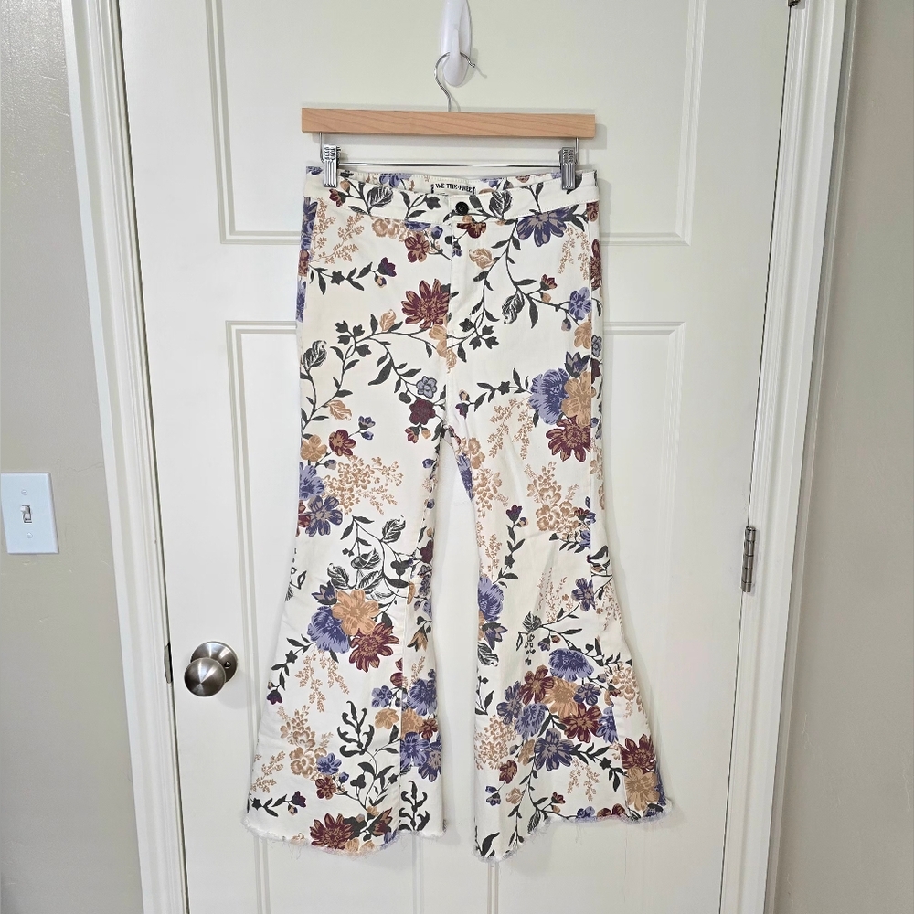 FREE PEOPLE We The‎ Free Crop Youthquake Print Flare Jeans Women's 28 Floral - Picture 4 of 13